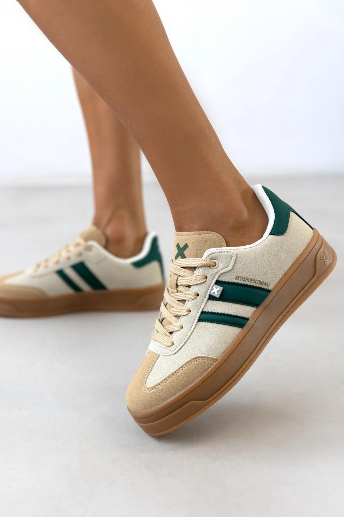 Trend-Sneaker in Beige-Grün mit Retro-Akzenten & Komfortsohle