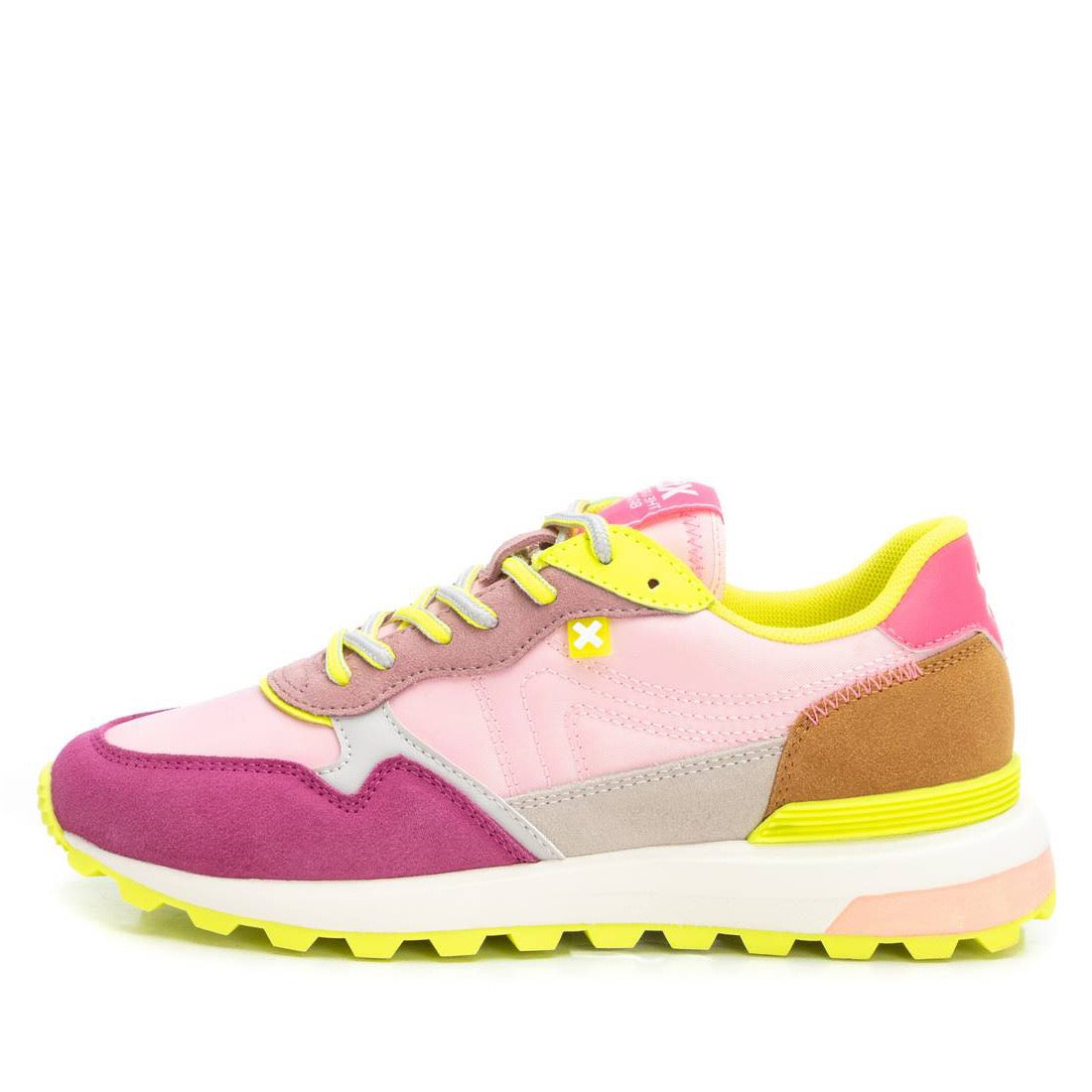 Farbenfroher Multicolor Sneaker mit Retro-Design und Leichtlaufsohle