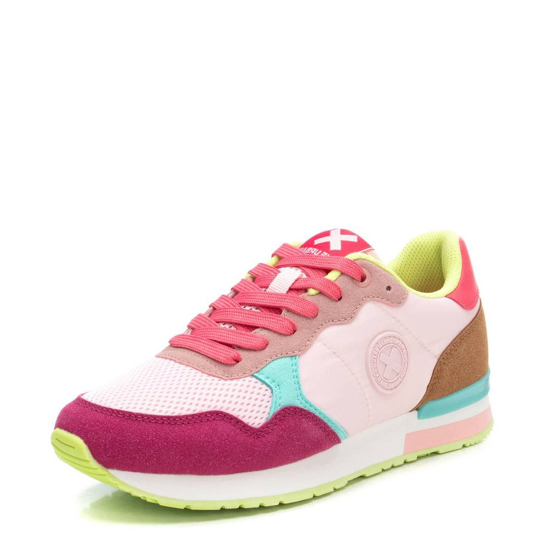 Farbenfroher Sneaker mit Mesh und Struktur-Mix für sportliche Looks