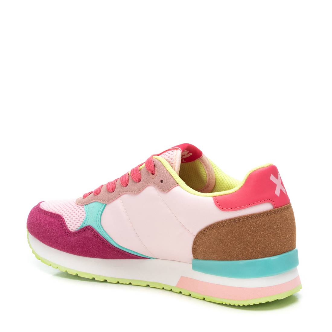 Farbenfroher Sneaker mit Mesh und Struktur-Mix für sportliche Looks