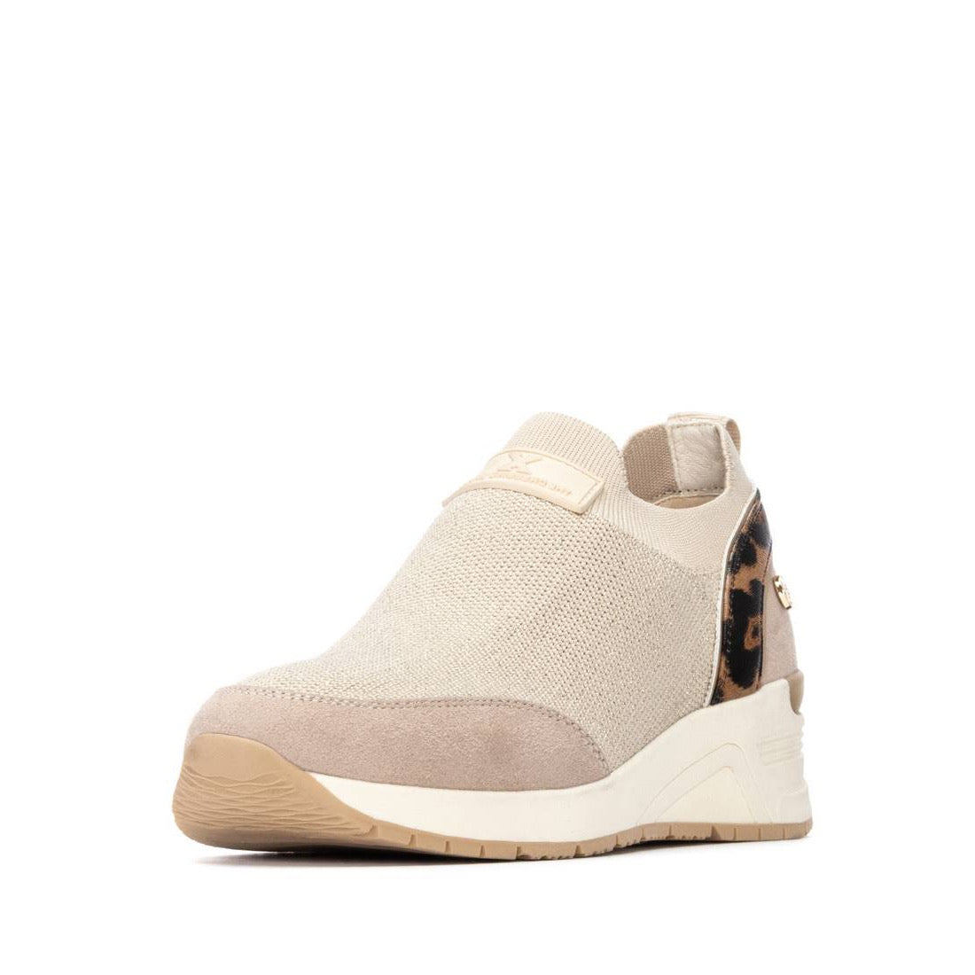 Slip-On Sneaker in Beige mit Keilsohle & Leo-Detail