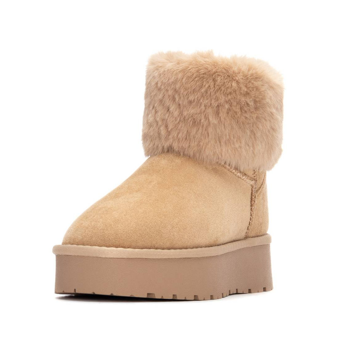 Winterboot in Beige im Wildleder-Look mit Fellkragen und Plateau