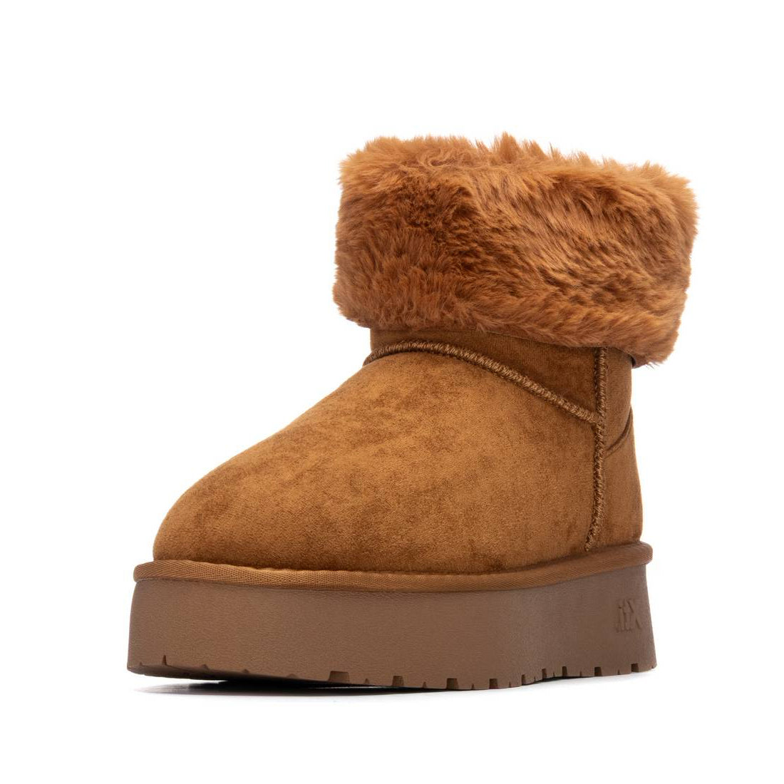 Gefütterter Winterboot in Camel mit Fellkragen und Plateausohle