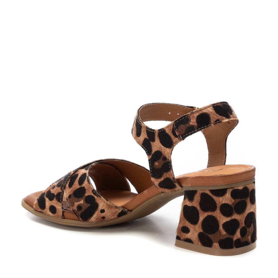 Leder-Sandalette mit Leo-Print und Blockabsatz für stilvolle Sommer-Looks