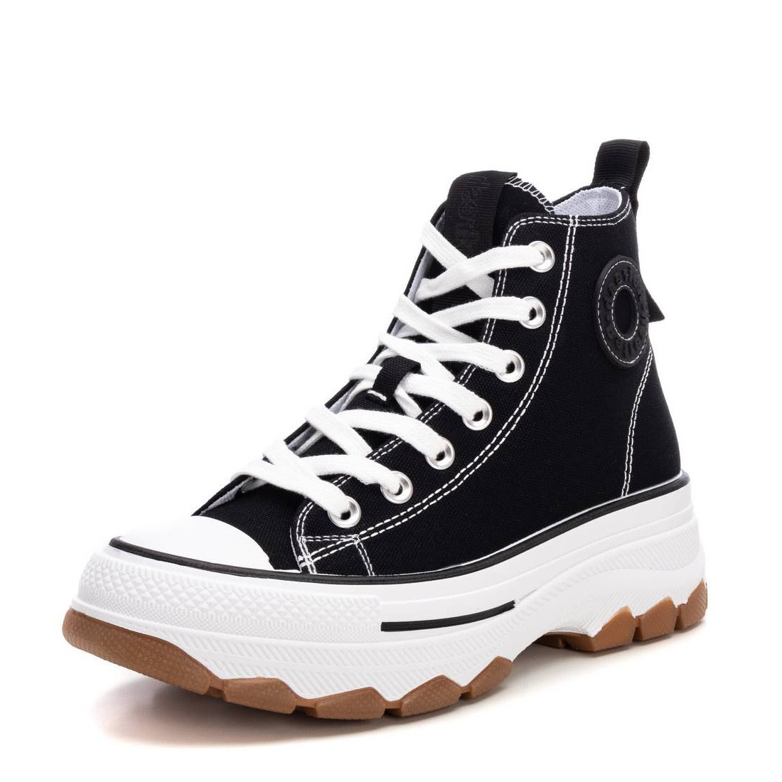 High-Top Sneaker mit Plateau-Sohle in Schwarz – stylisch, sportlich & modern