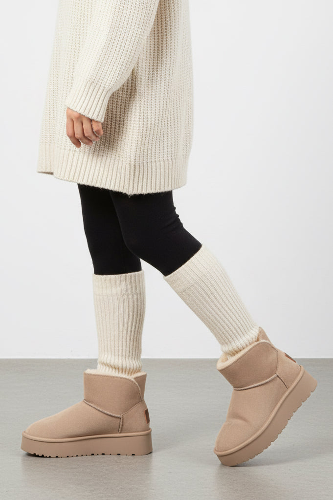 Gefütterter Winterbootie mit Plateausohle in Beige