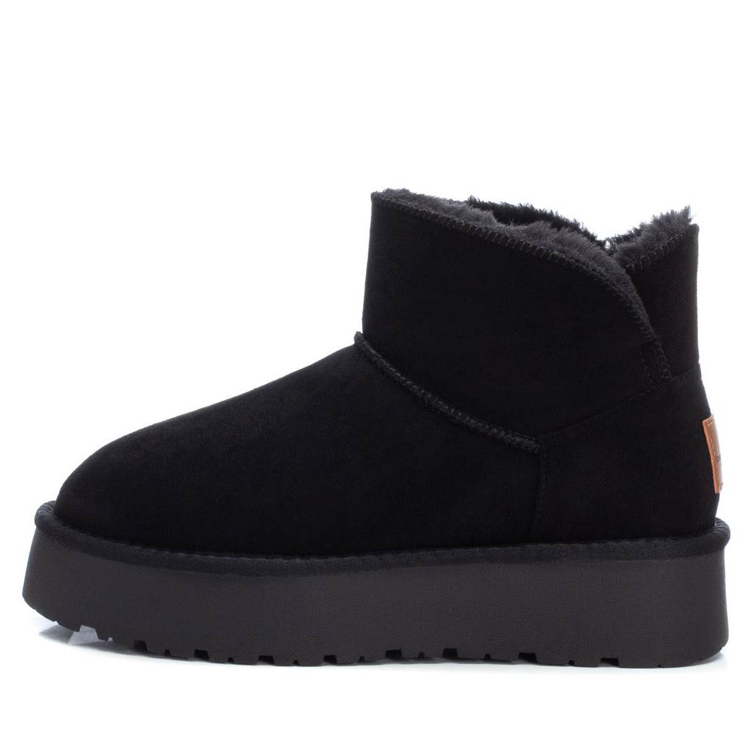 Gefütterter Winterbootie mit Plateausohle in Schwarz