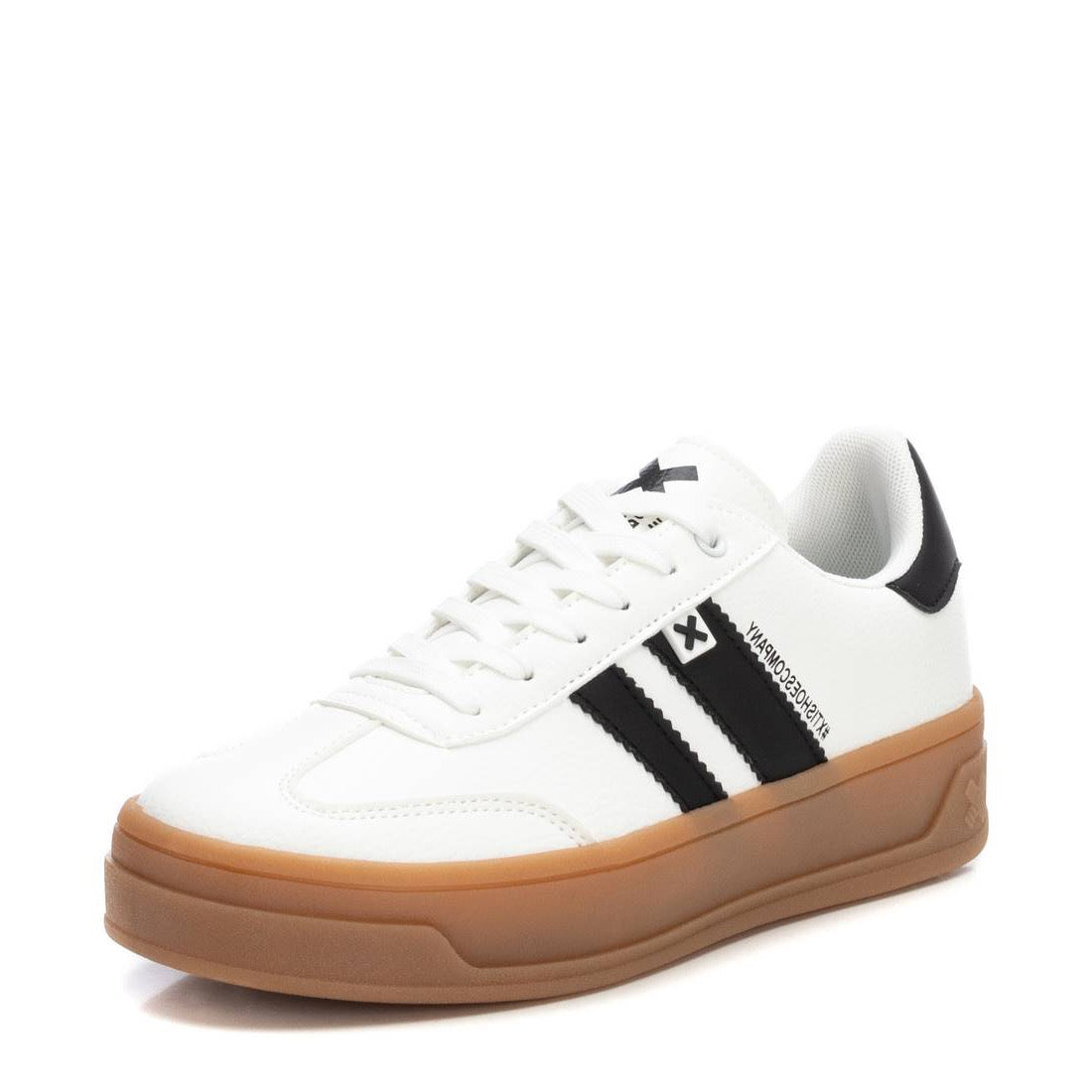 Modischer Damen-Sneaker in weiß mit Kontraststreifen und Plateausohle