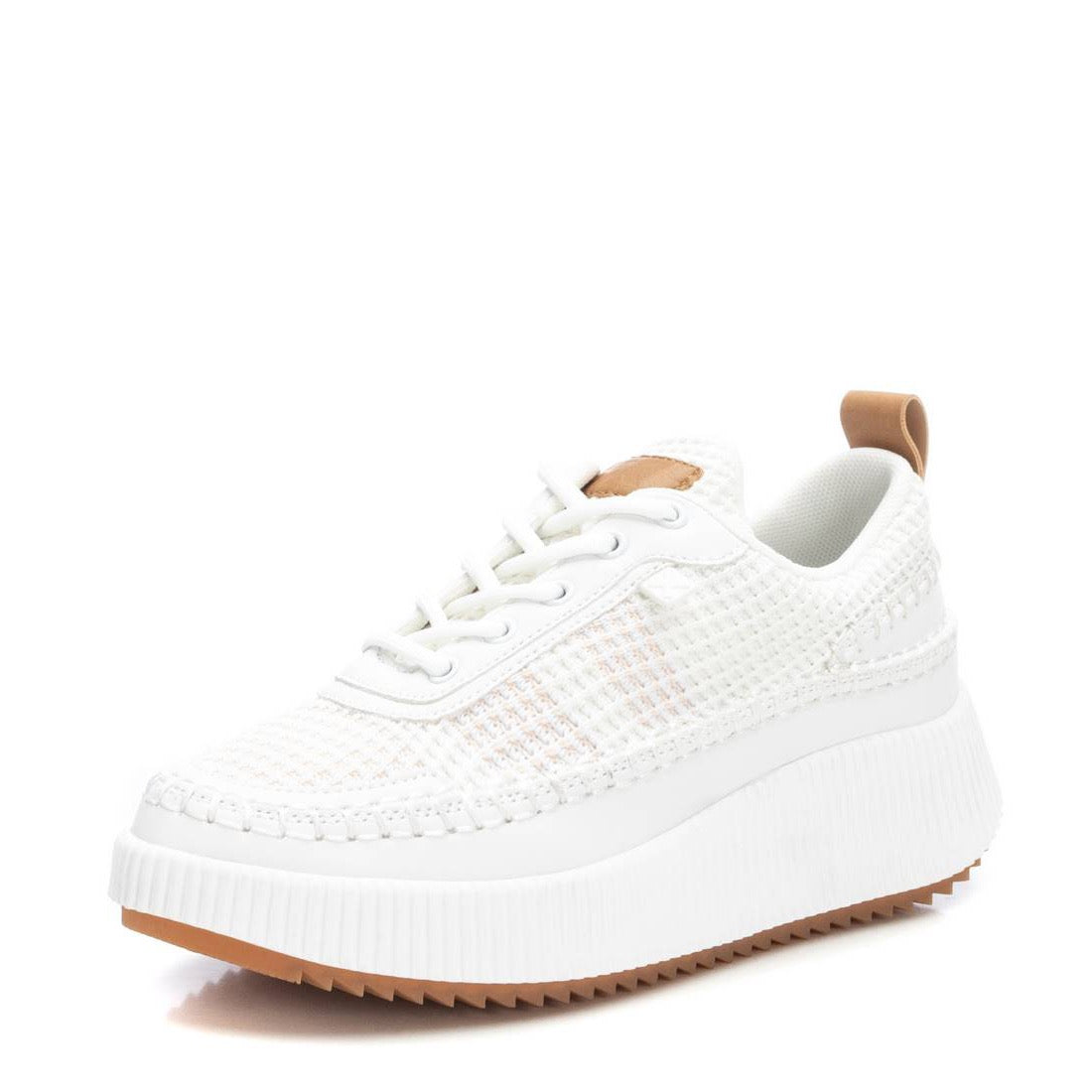 Trend-Sneaker aus Mesh in Weiß mit Plateau und Kontrastdetail