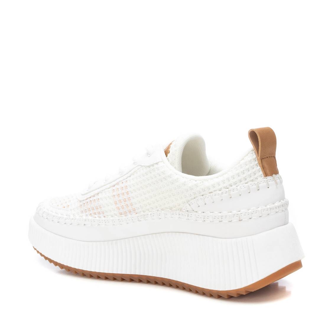Trend-Sneaker aus Mesh in Weiß mit Plateau und Kontrastdetail