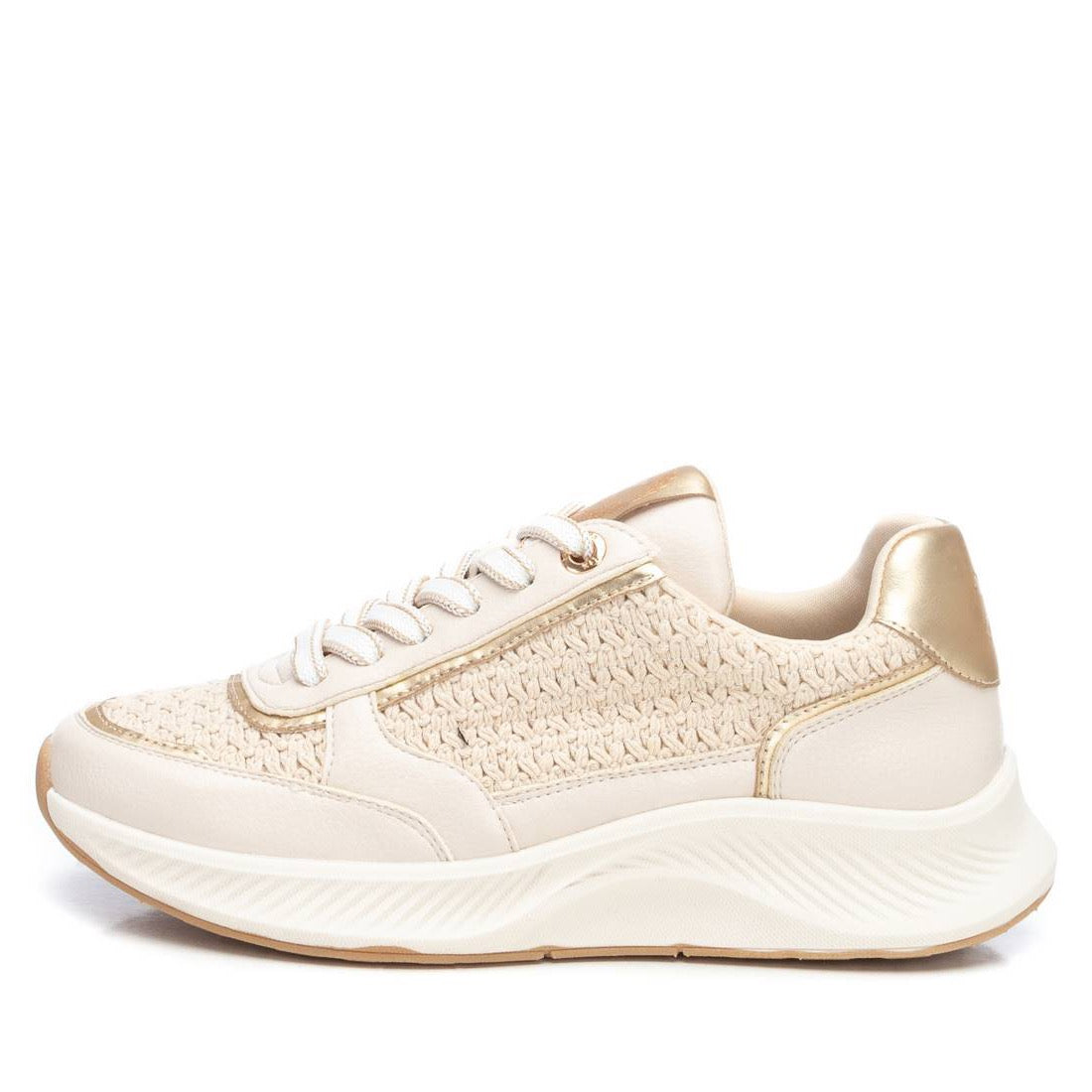 Moderner Plateau-Sneaker in Beige mit goldfarbenen Details und Textil-Einsatz