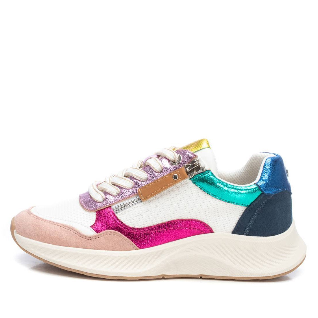 Farbenfroher Sneaker mit Metallic-Akzenten & welliger Sohle