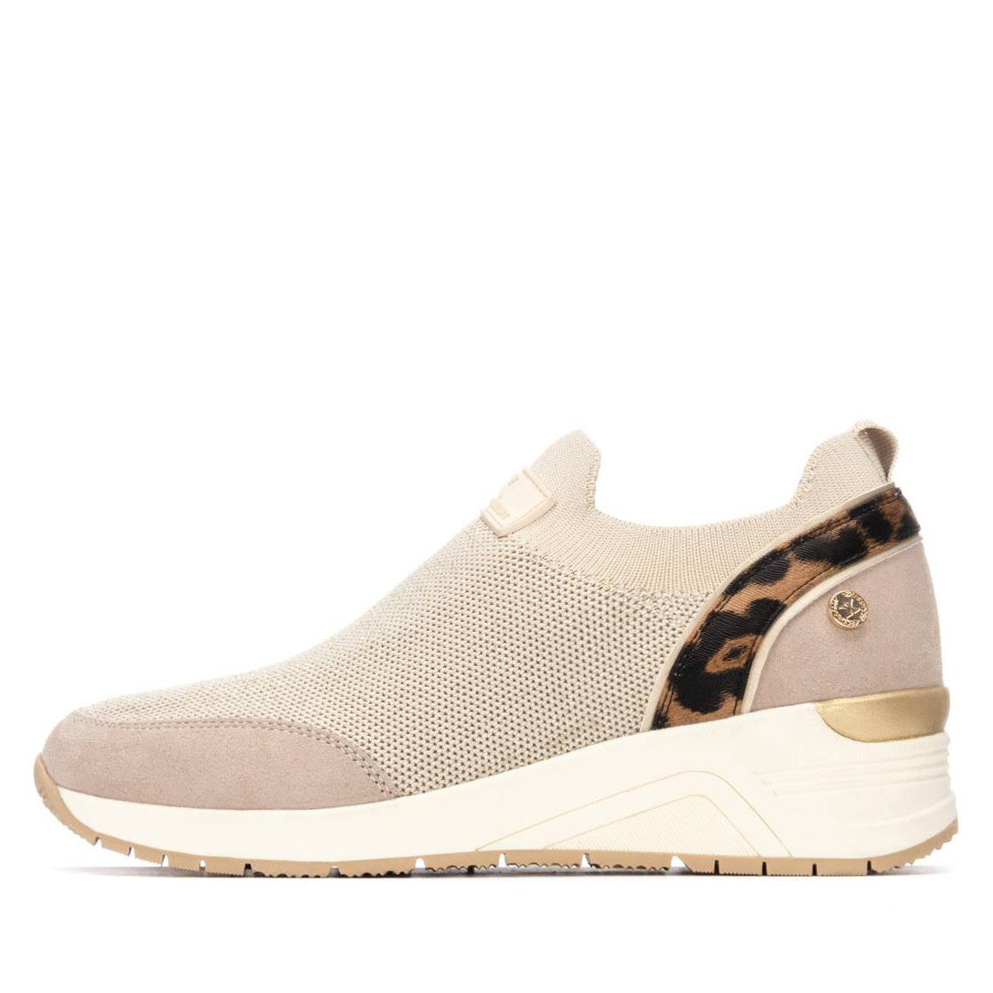 Slip-On Sneaker in Beige mit Keilsohle & Leo-Detail