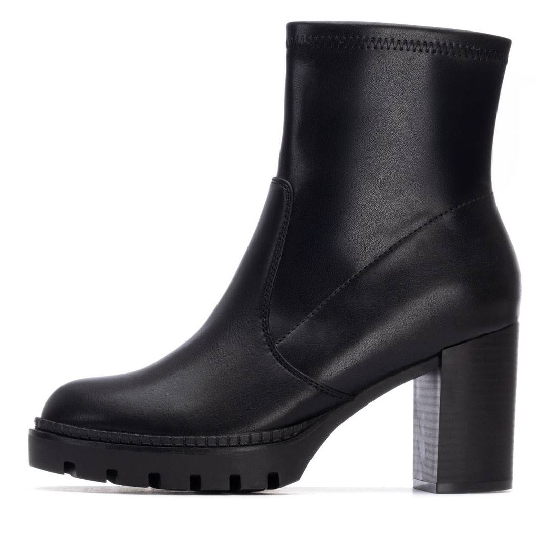 Stiefelette in Schwarz mit Stretchschaft und Blockabsatz