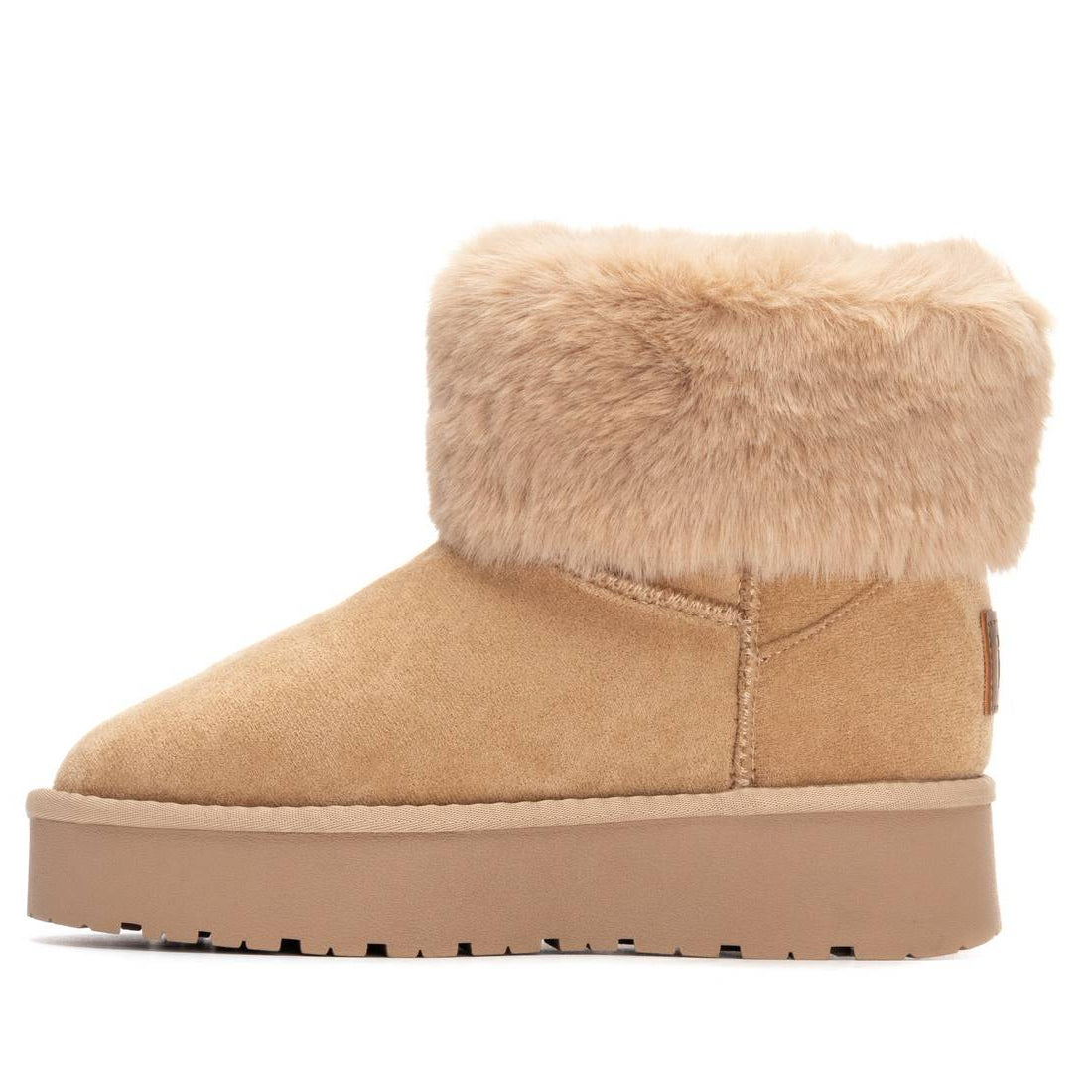 Winterboot in Beige im Wildleder-Look mit Fellkragen und Plateau