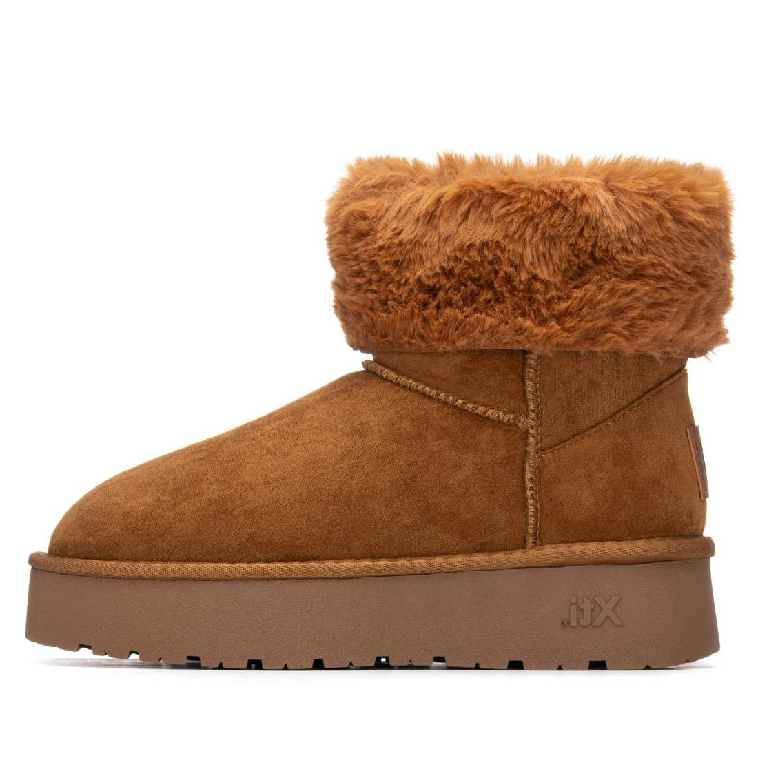 Gefütterter Winterboot in Camel mit Fellkragen und Plateausohle