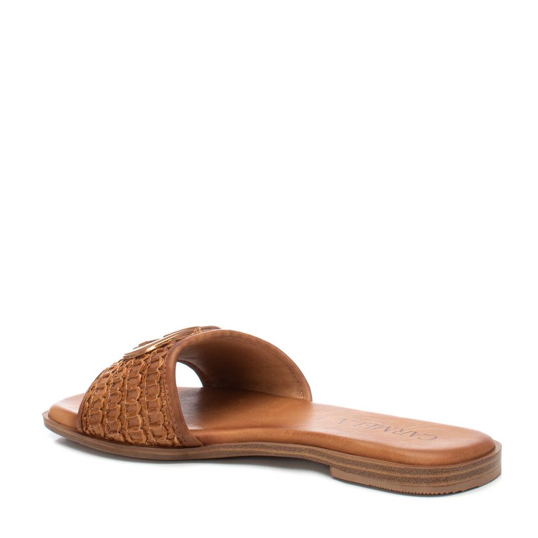 Flache Leder-Pantolette in Braun mit Flechtdetail & goldfarbener Logo-Applikation – stilvoll & komfortabel