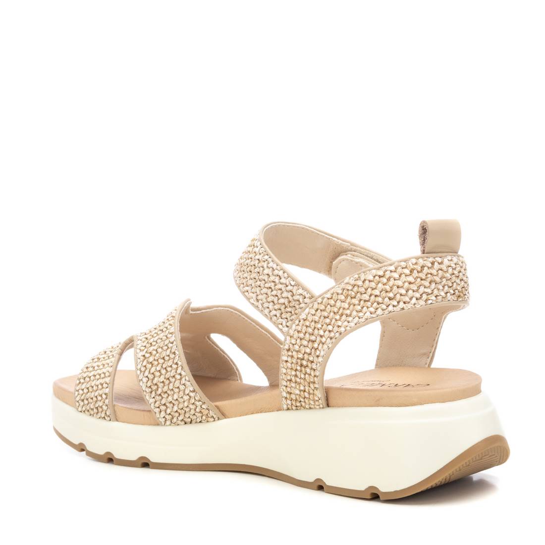 Sportliche Sandale mit Plateau und Klettverschluss in Beige