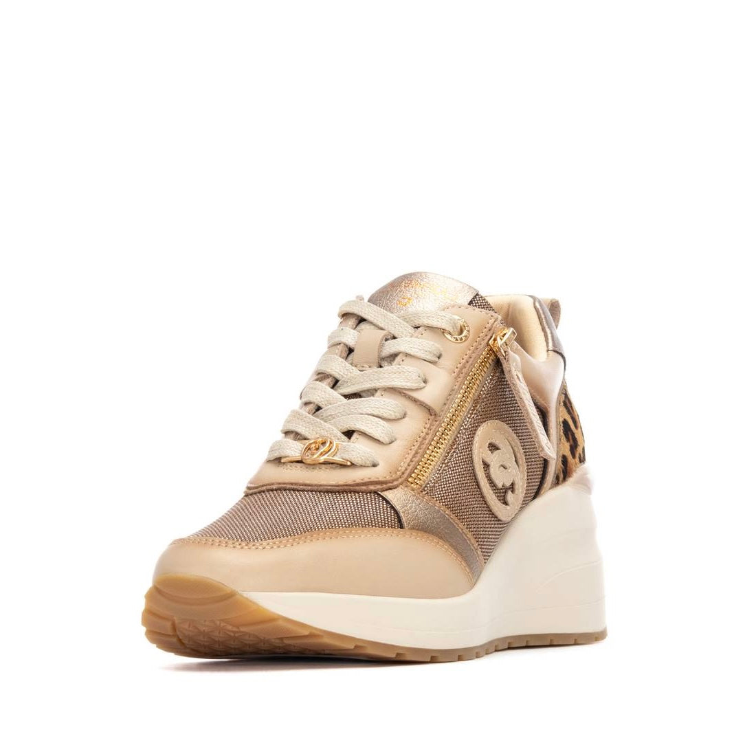 Trendiger Wedge-Sneaker in Beige mit Goldakzent und Leopard Print