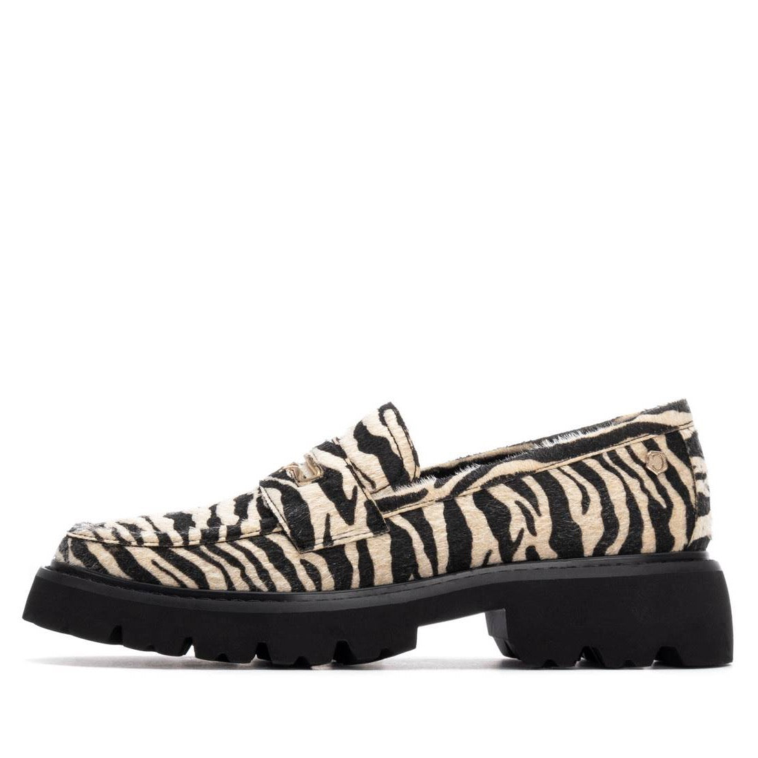 Eleganter Loafer in Zebra-Felloptik mit markanter Profilsohle