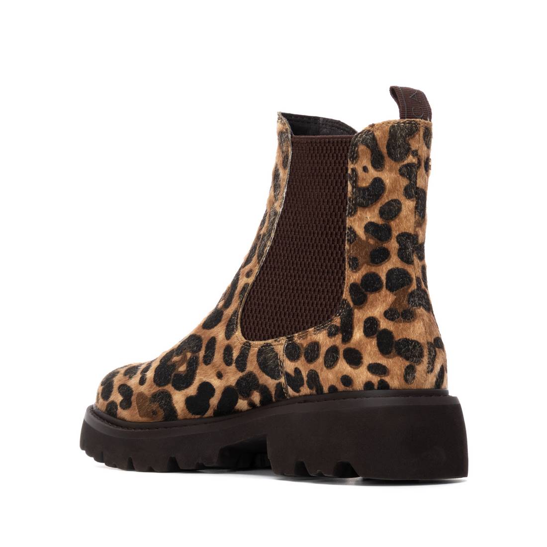 Chelsea Boot mit Leo-Felloptik und dicker Profilsohle