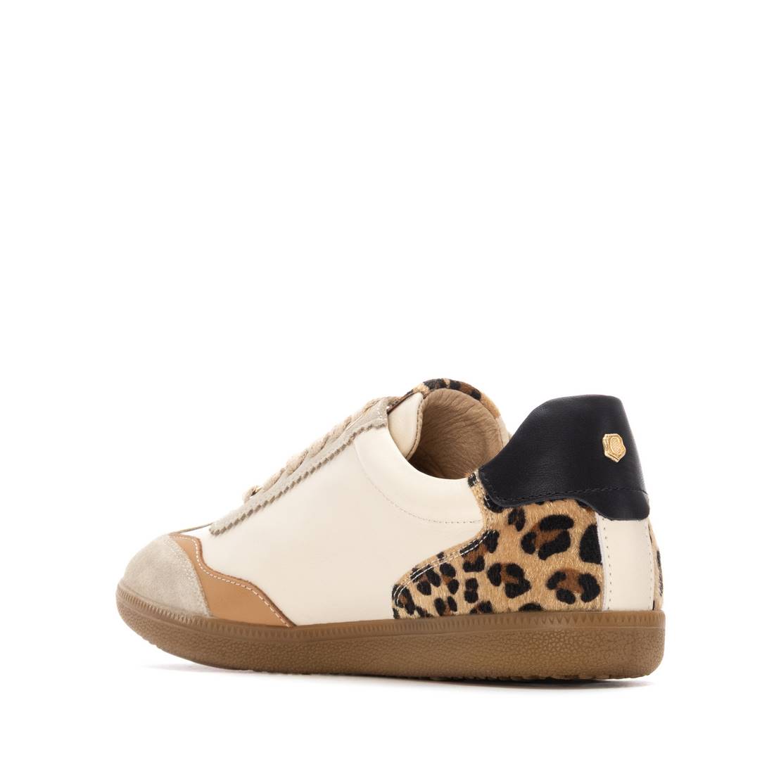 Trendiger Retro-Sneaker in Beige mit Wildleder-Details und Leo-Fersenbesatz