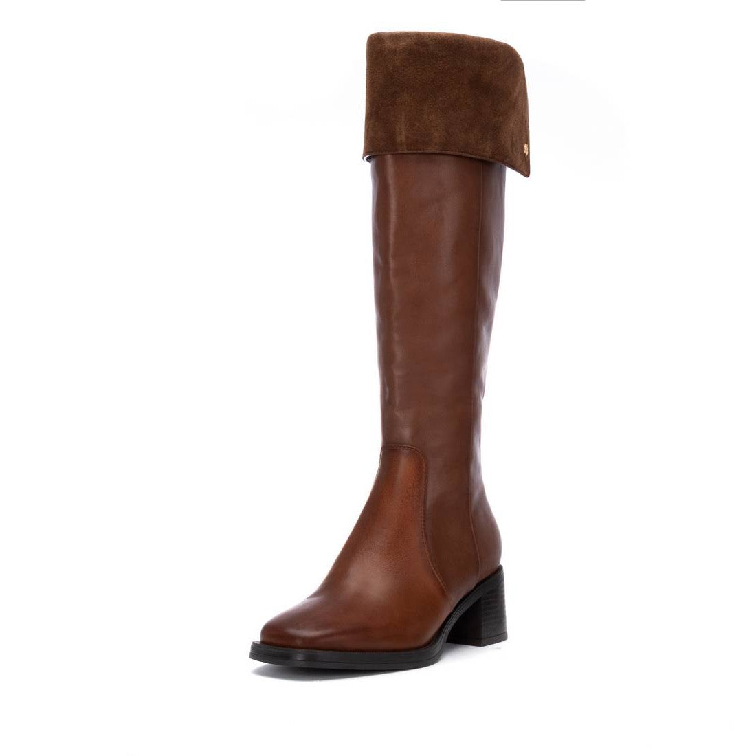 Eleganter Overknee-Stiefel zum Umschlagen mit Blockabsatz in Camel