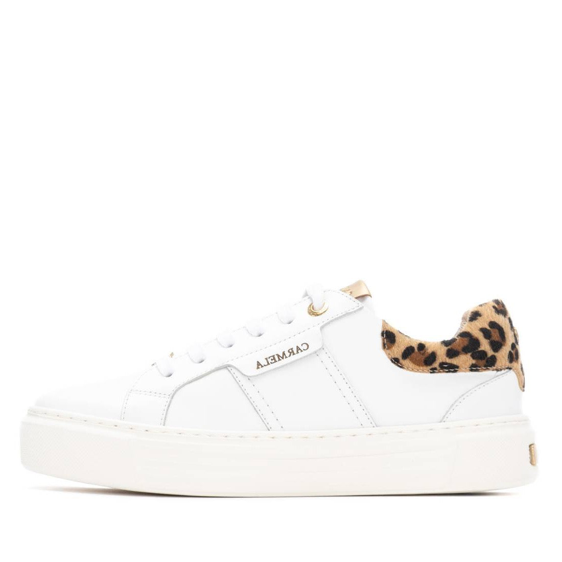 Trendiger Plateau-Sneaker in Weiß mit Leo-Print und goldenen Details