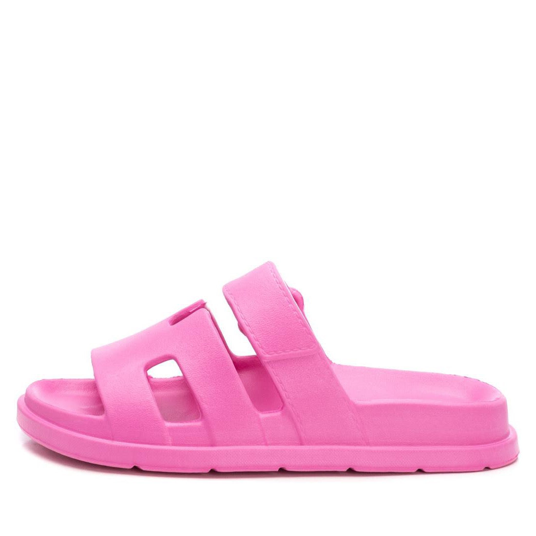 Knallige Fuchsia Bade-Pantolette mit Cut-Out-Design & breiten Riemen – sommerlich & bequem