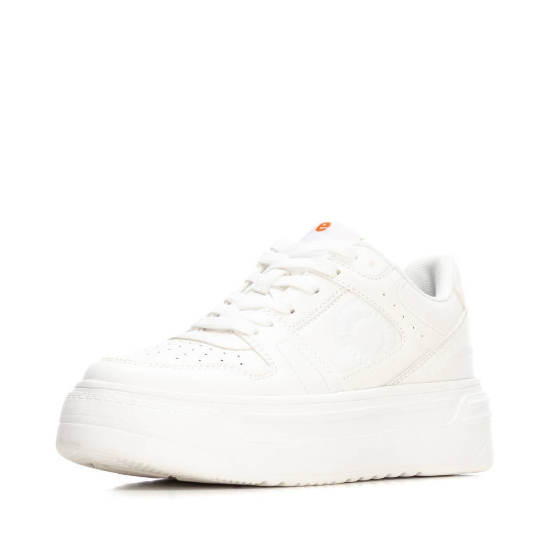 Sportlicher Damen-Sneaker in Weiß mit erhöhter Plateau Sohle