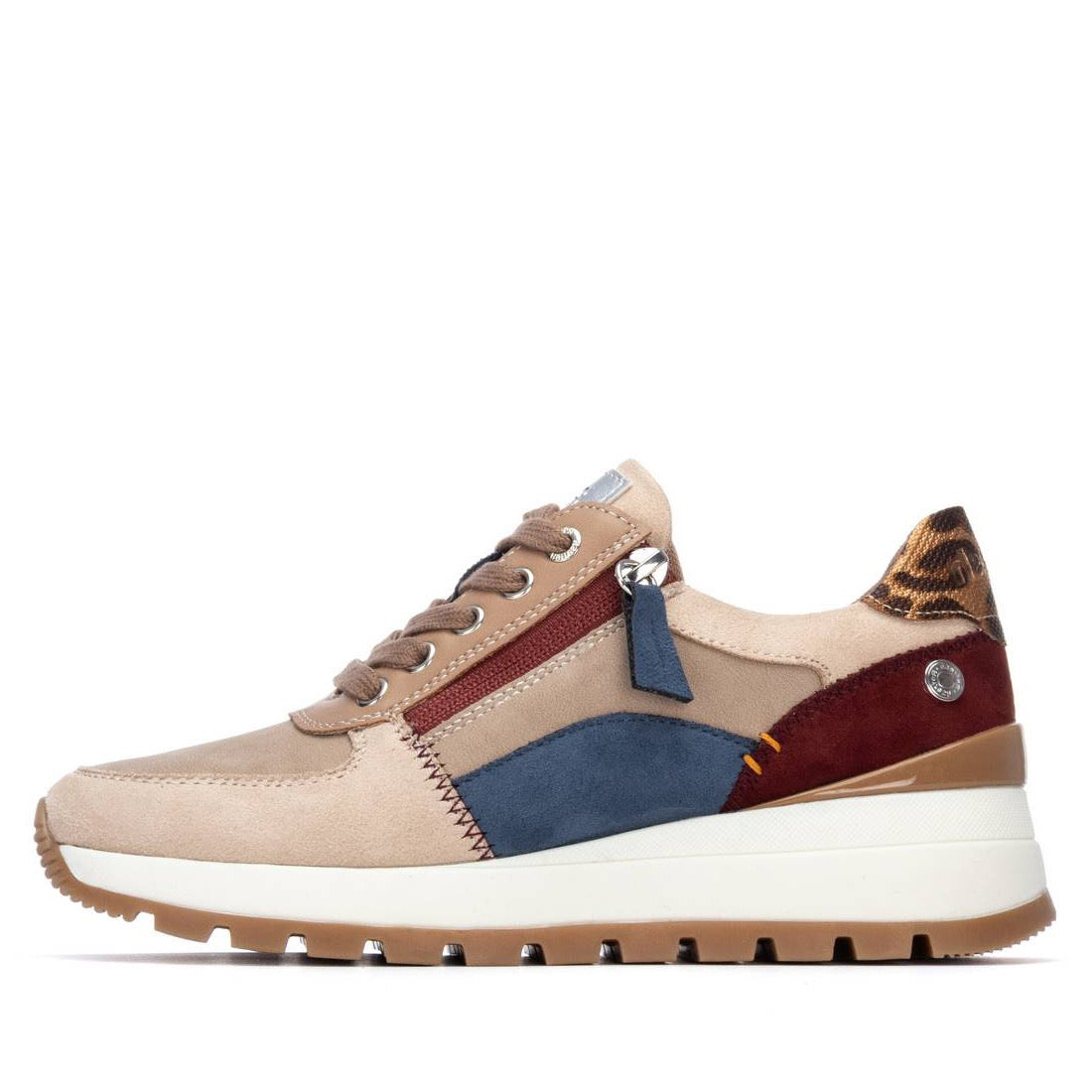 Modischer Keilsneaker in Beige mit Farb- und Leo-Details